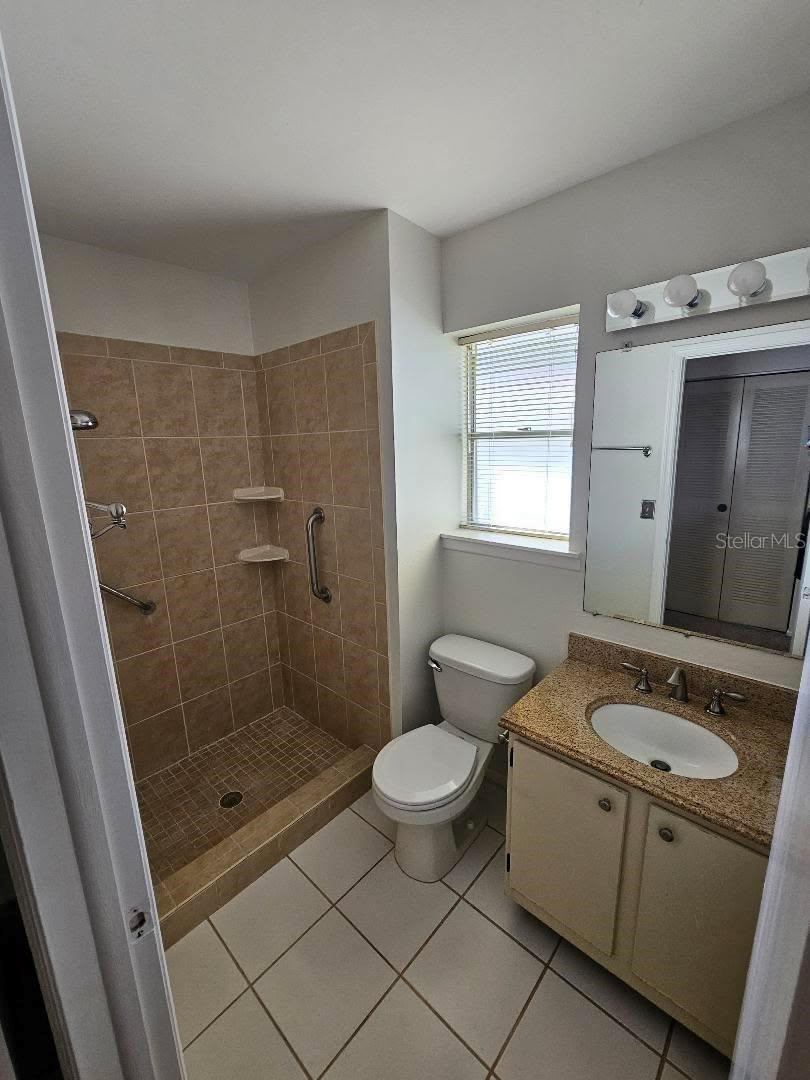 CLOVERPLACE CONDO - Residential