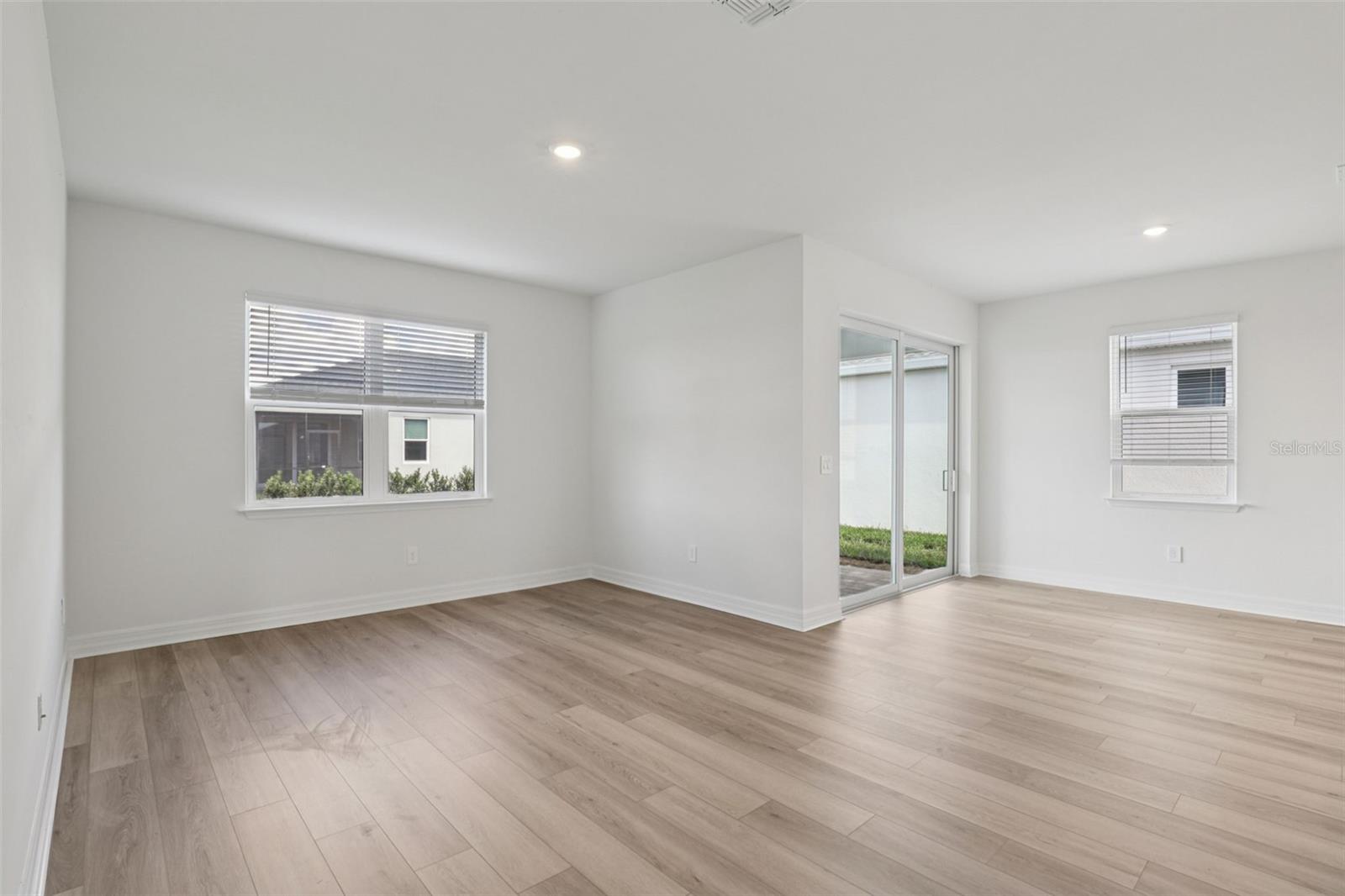 BABCOCK RANCH COMM CRESCENT LAKES PHASE 1 - Residential