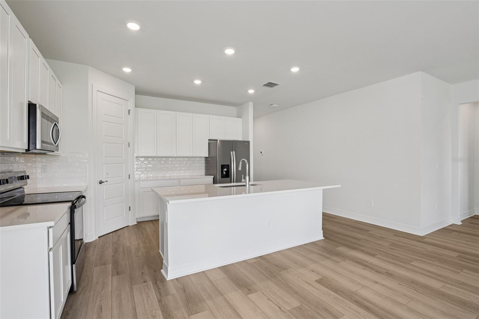 BABCOCK RANCH COMM CRESCENT LAKES PHASE 1 - Residential