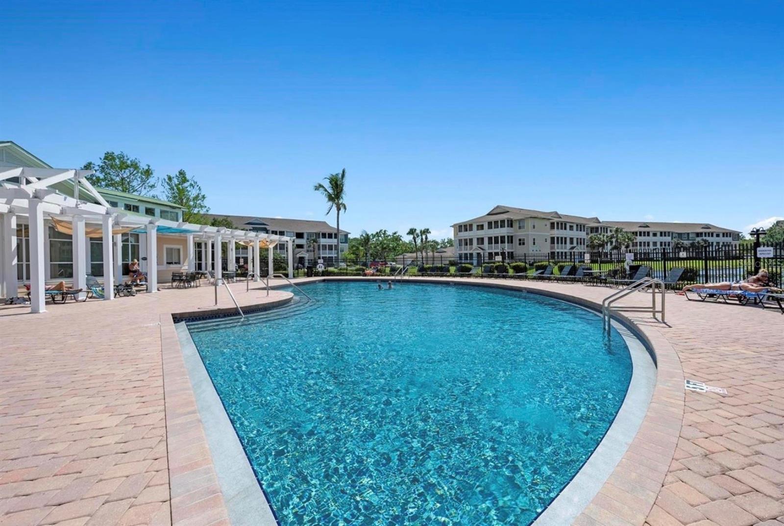 THE PALMS OF CORTEZ - Residential Lease