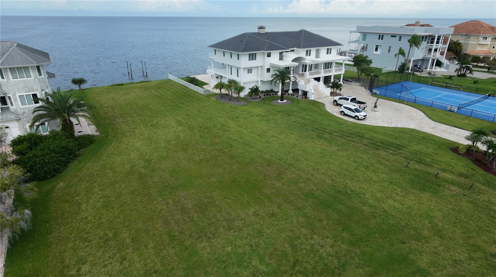 5141 WESTSHORE DRIVE