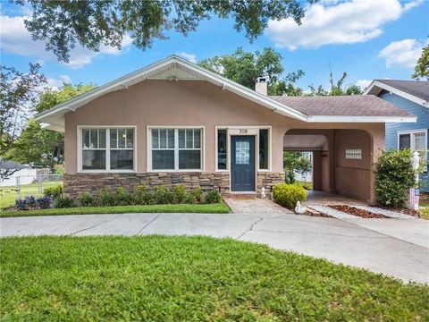 A home in LAKELAND