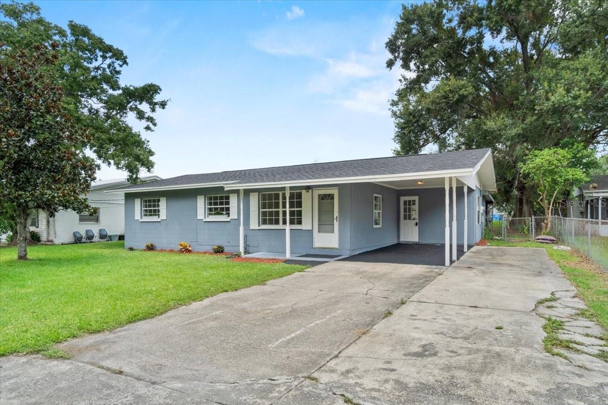 One or more photo(s) has been virtually staged. ? Completely Renovated & Move-In Ready! ?
Welcome to this beautifully updated 3 bedroom, 2 bathroom home in the heart of Lakeland — just 1 mile from I-4 and minutes from shopping, dining, and entertainment.
Upgrades galore completed in August 2025 include:
NEW Roof (2025)
NEW A/C & Air Ducts (2025)
NEW Water Heater
NEW Plumbing
NEW Flooring Throughout
NEW Appliances
Step inside to find a modern, open layout filled with natural light and stylish finishes. The spacious living area flows into a HUGE screened-in patio, perfect for entertaining or relaxing year-round. Outside, you’ll love the large, fenced backyard — ideal for pets, gardening, or weekend BBQs.
This home is a rare find, combining top-to-bottom renovations with a prime location. Whether you’re a first-time buyer or looking to downsize, everything is already done — just move in and enjoy!