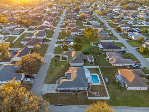 A home in LAKELAND