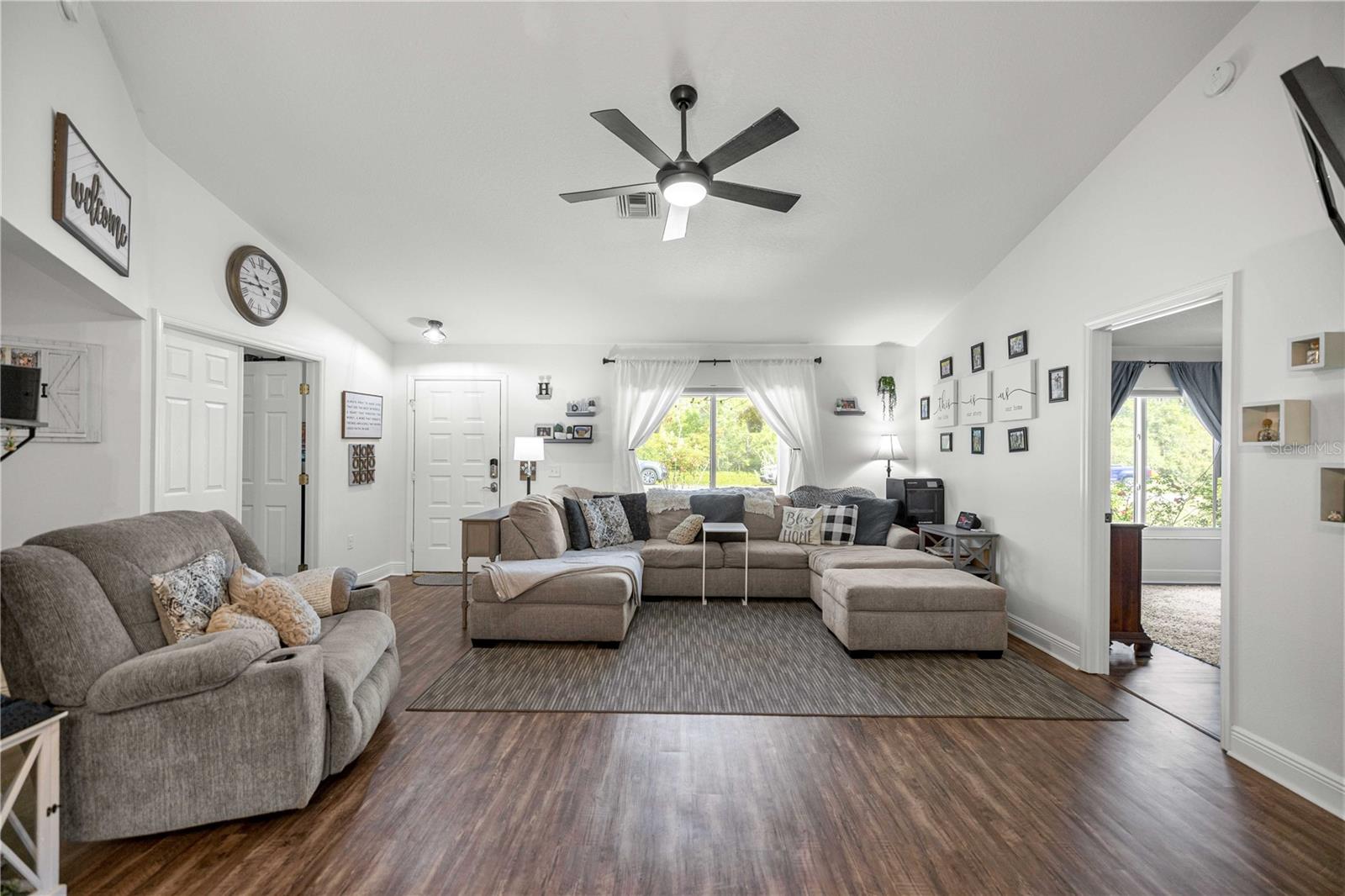 MARION OAKS UN 06 - Residential