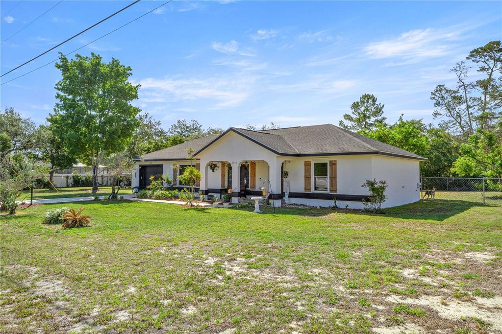 Photo of 3128 SW 177th Lane Road, Ocala, FL 34473 (MLS # OM723916)