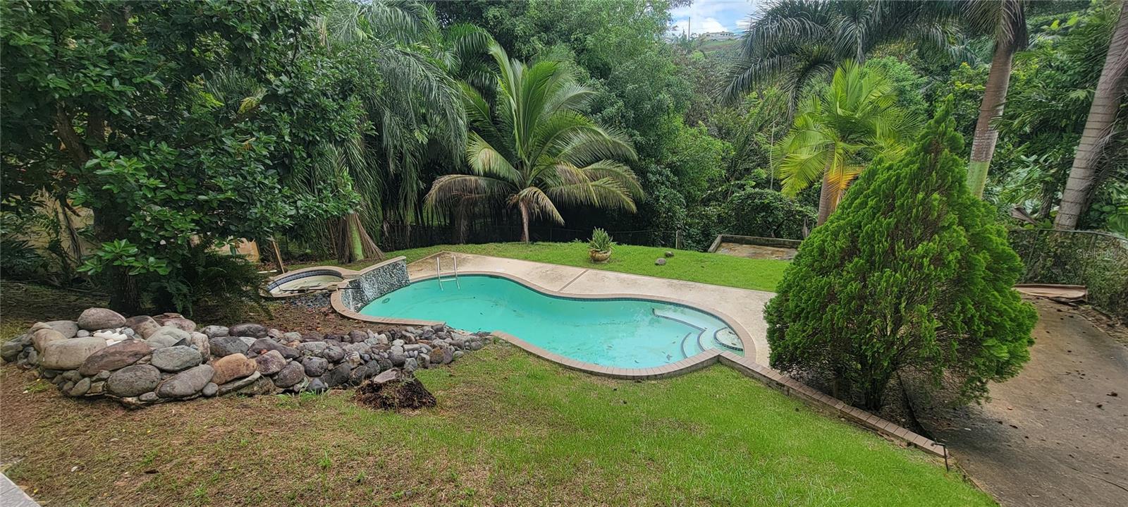 4 RIACHUELO ST. #5, BRISAS DE CARRAIZO DEV.