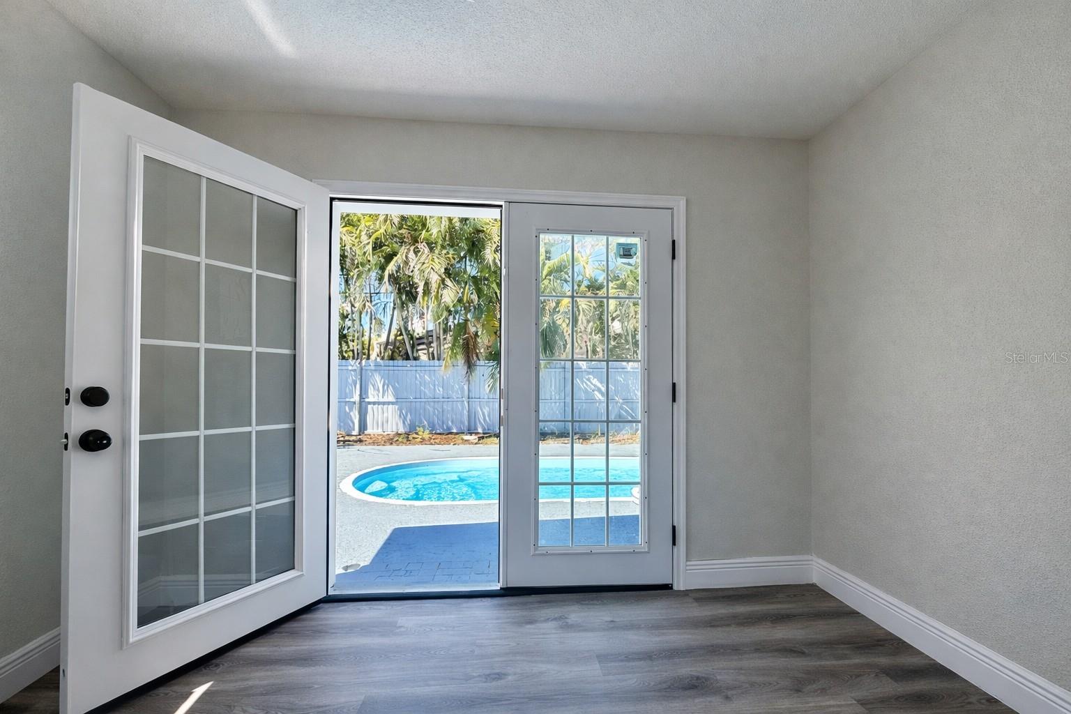 SHOREACRES CENTER - Residential