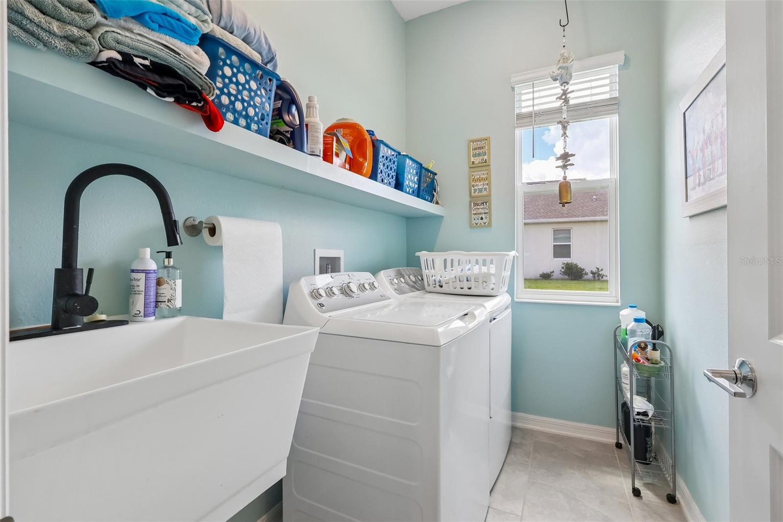 HILLSIDE ESTATES - Residential