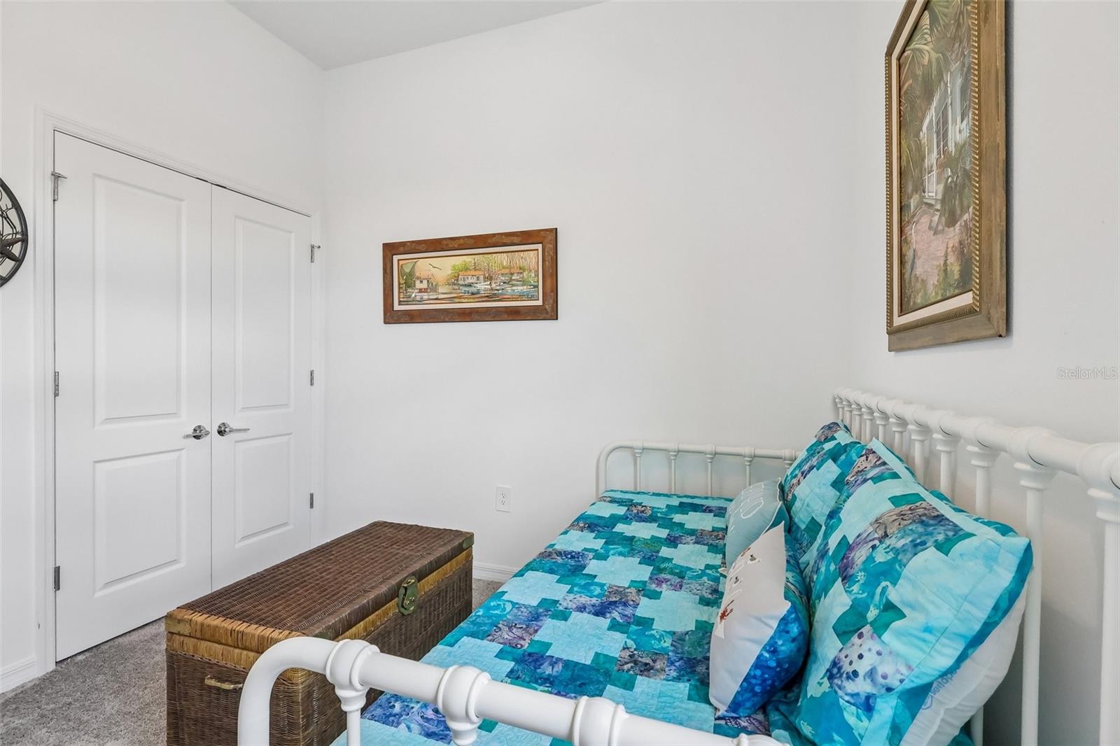 HILLSIDE ESTATES - Residential