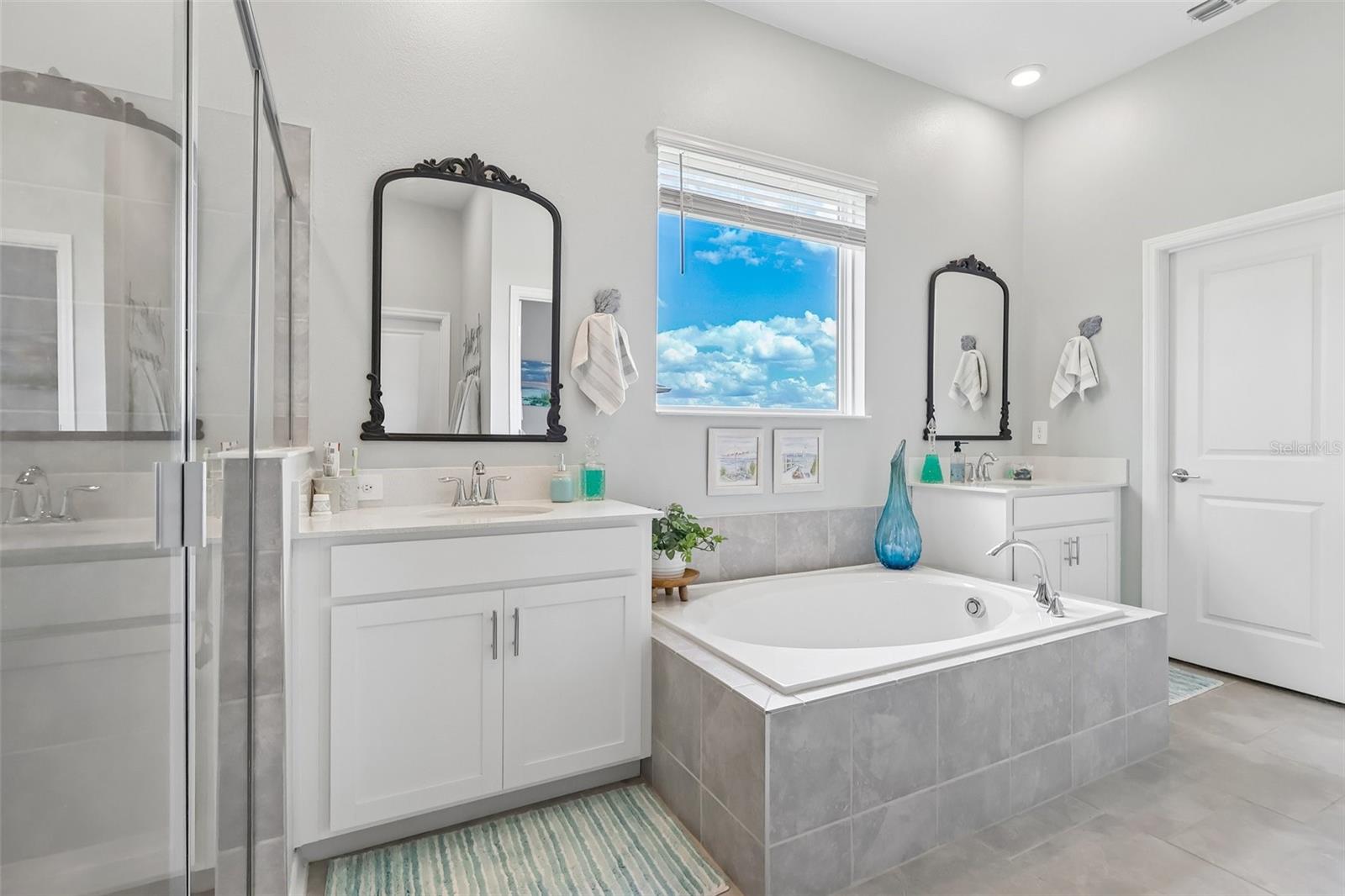 HILLSIDE ESTATES - Residential