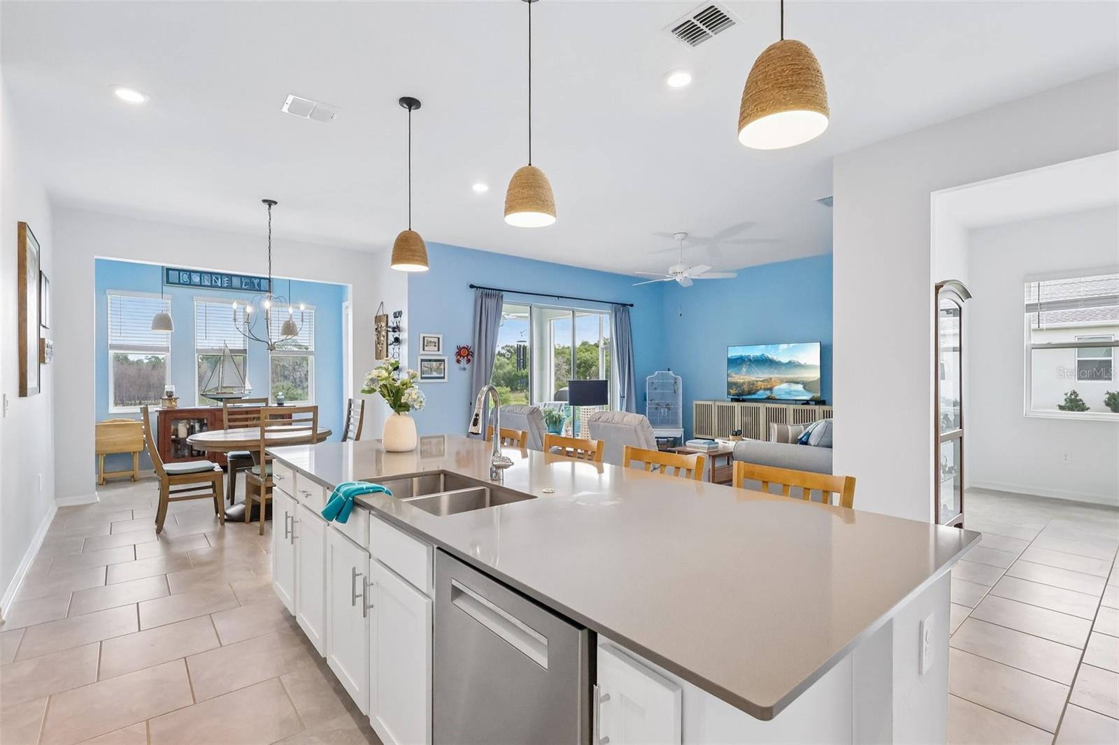 HILLSIDE ESTATES - Residential