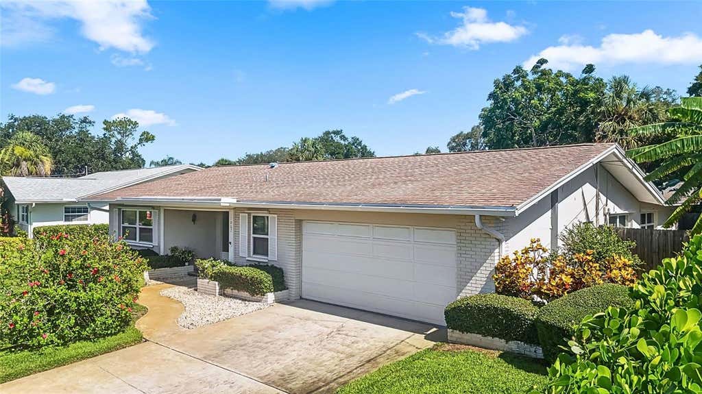 Photo of 1067 44th Avenue NE, St Petersburg, FL 33703 (MLS # TB8531283)