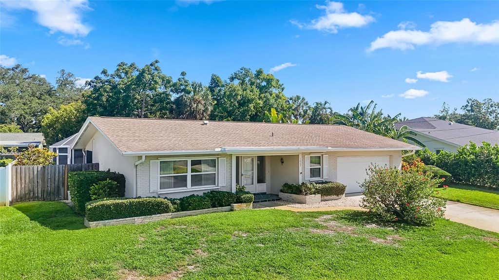 Photo of 1067 44th Avenue NE, St Petersburg, FL 33703 (MLS # TB8531283)