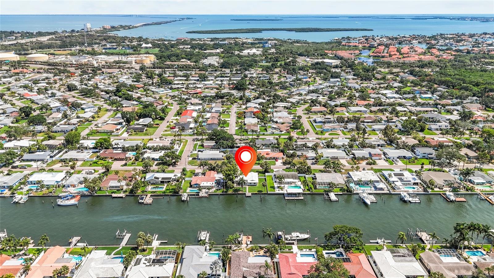 MAXIMO MOORINGS - Residential