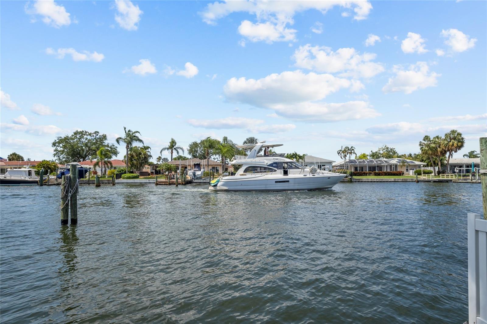 MAXIMO MOORINGS - Residential