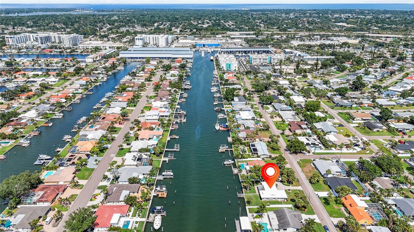MAXIMO MOORINGS - Residential