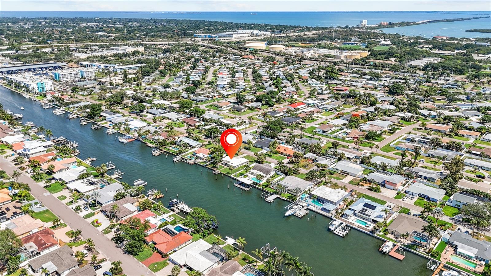 MAXIMO MOORINGS - Residential