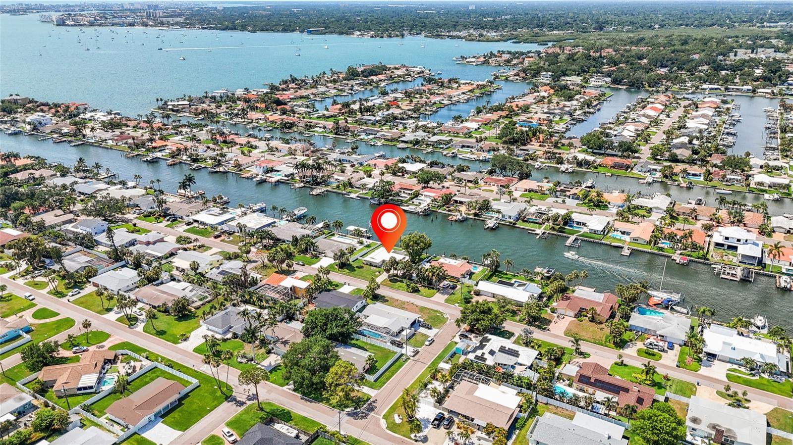 MAXIMO MOORINGS - Residential