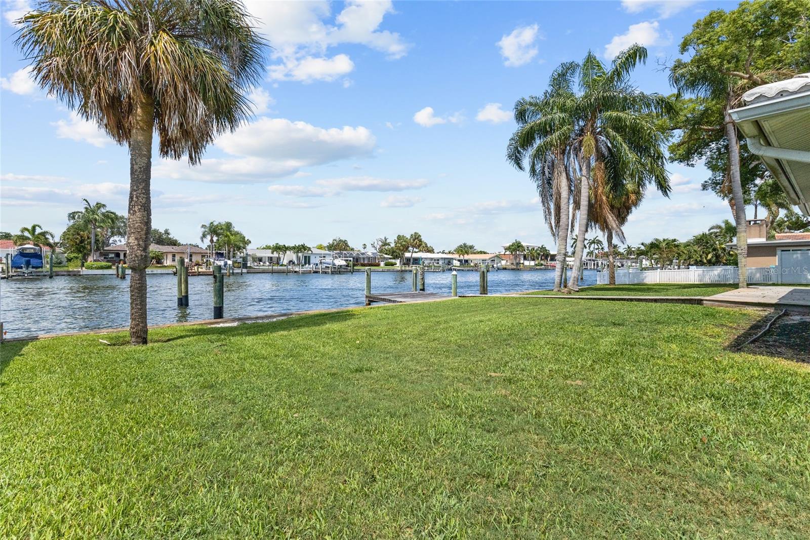 MAXIMO MOORINGS - Residential