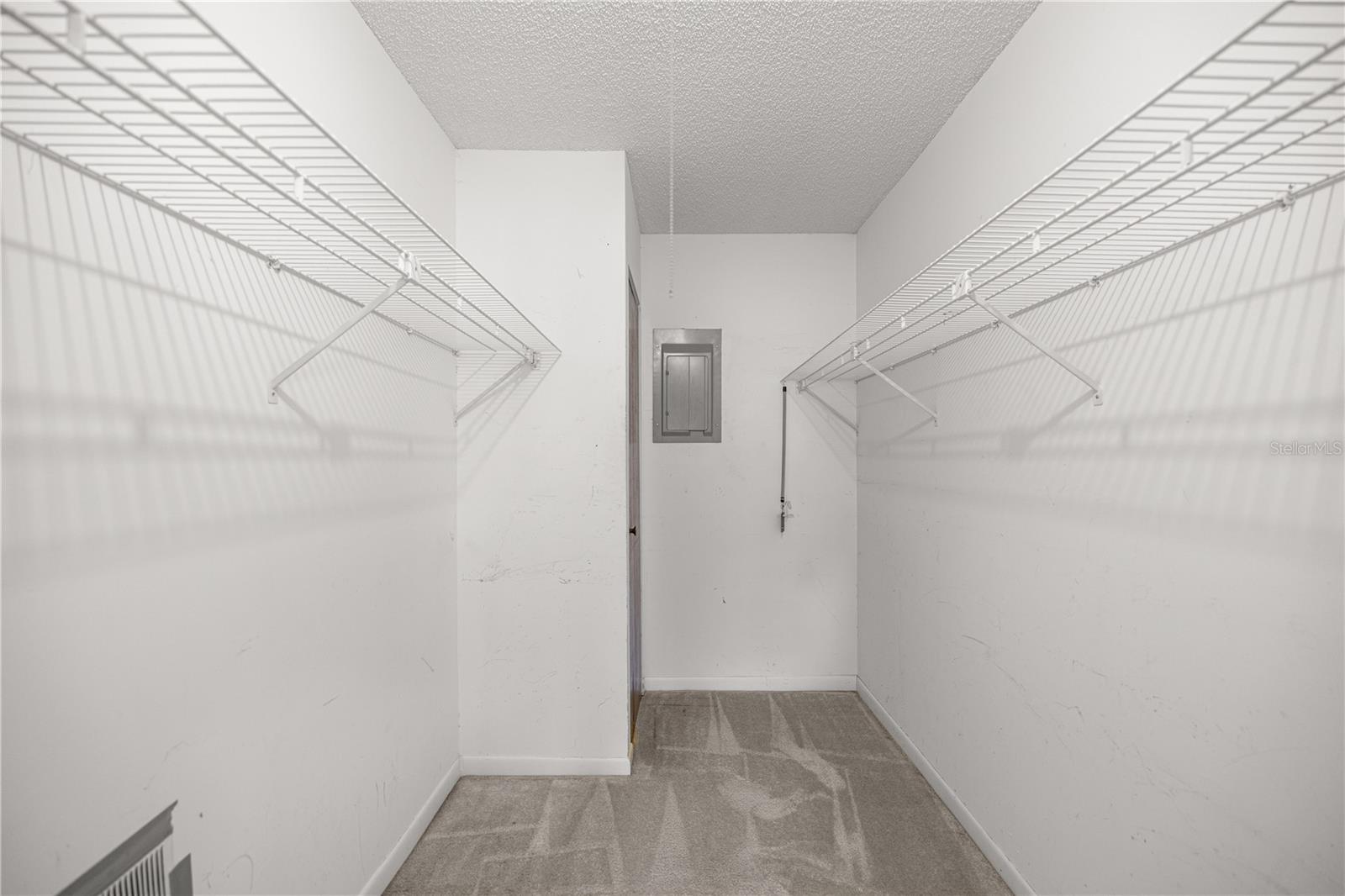 PINE RUN ESTATE - Residential