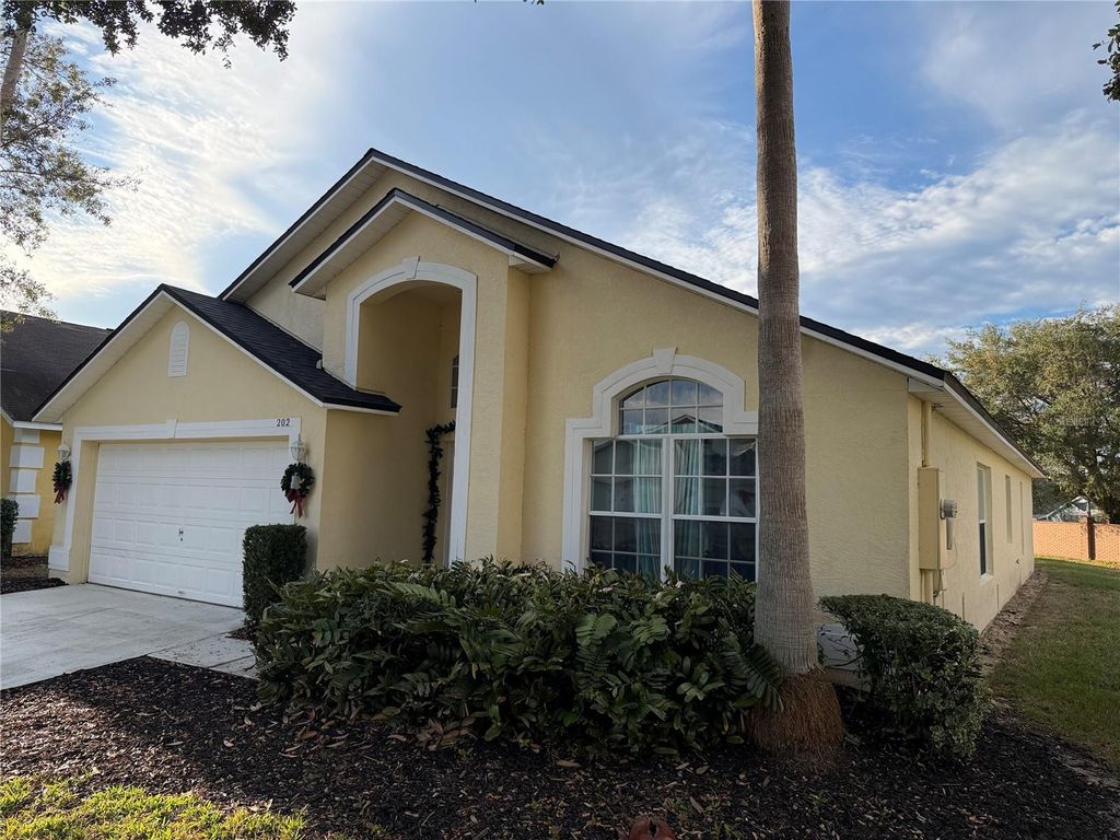 Photo of 202 S Casterton Circle, Davenport, FL 33897 (MLS # O6369519)