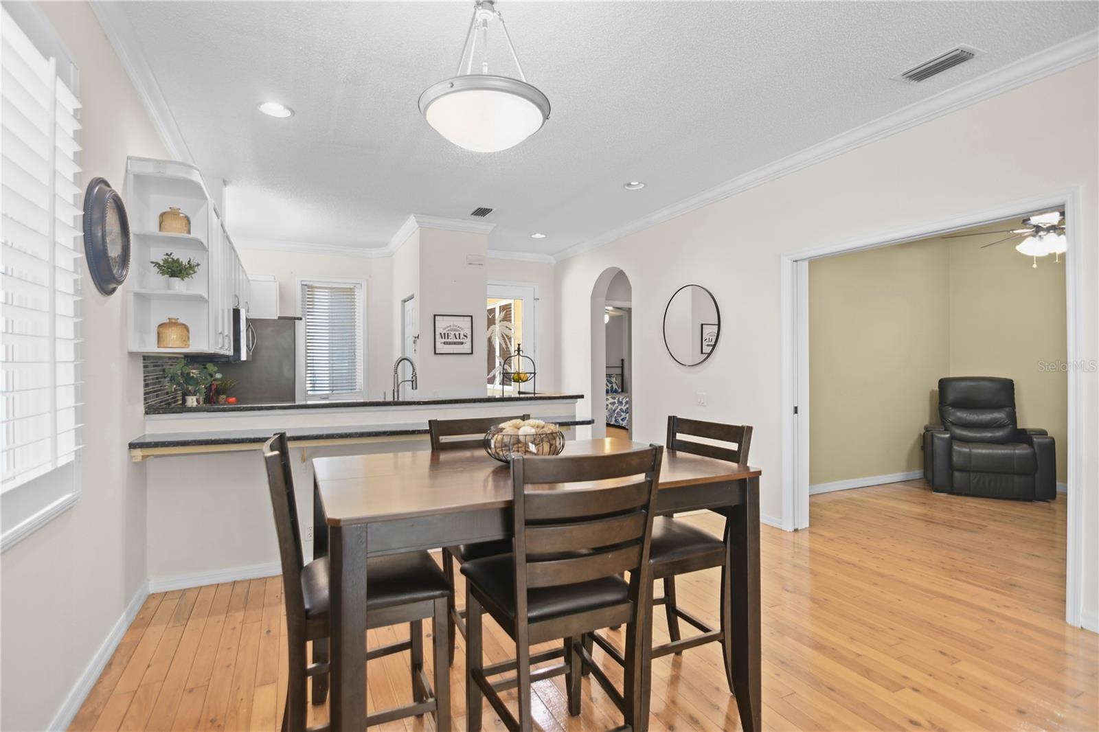 ROSEDALE 8 WESTBURY LAKES - Residential