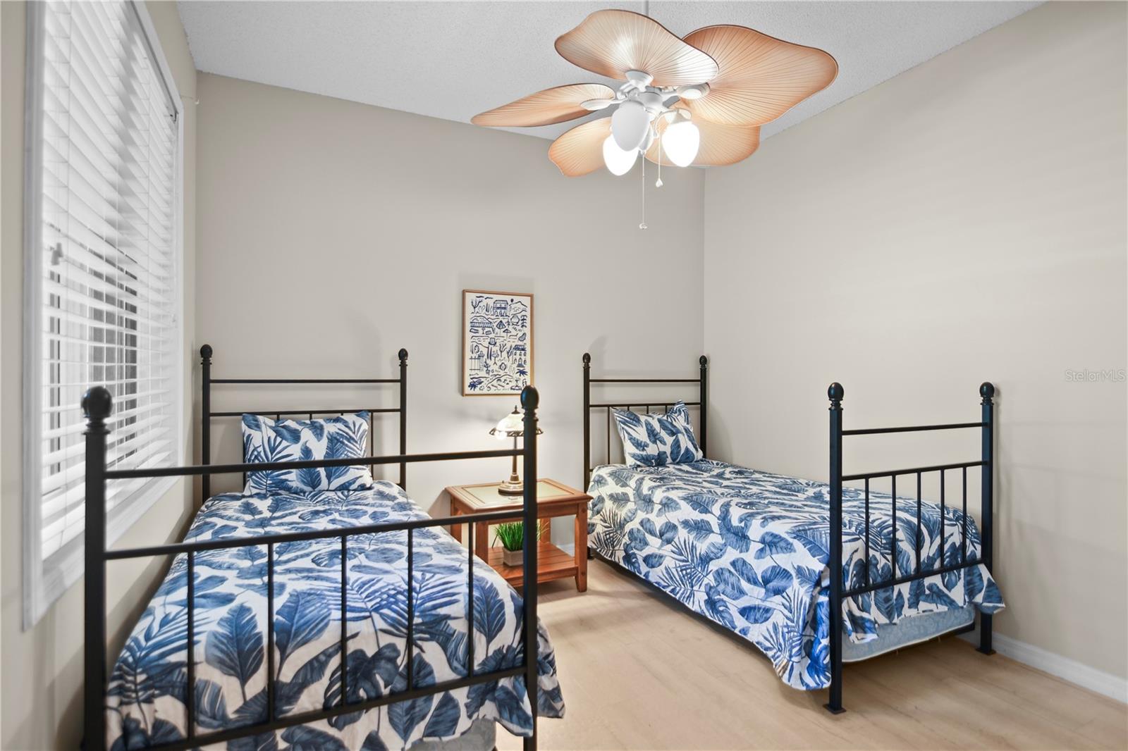 ROSEDALE 8 WESTBURY LAKES - Residential