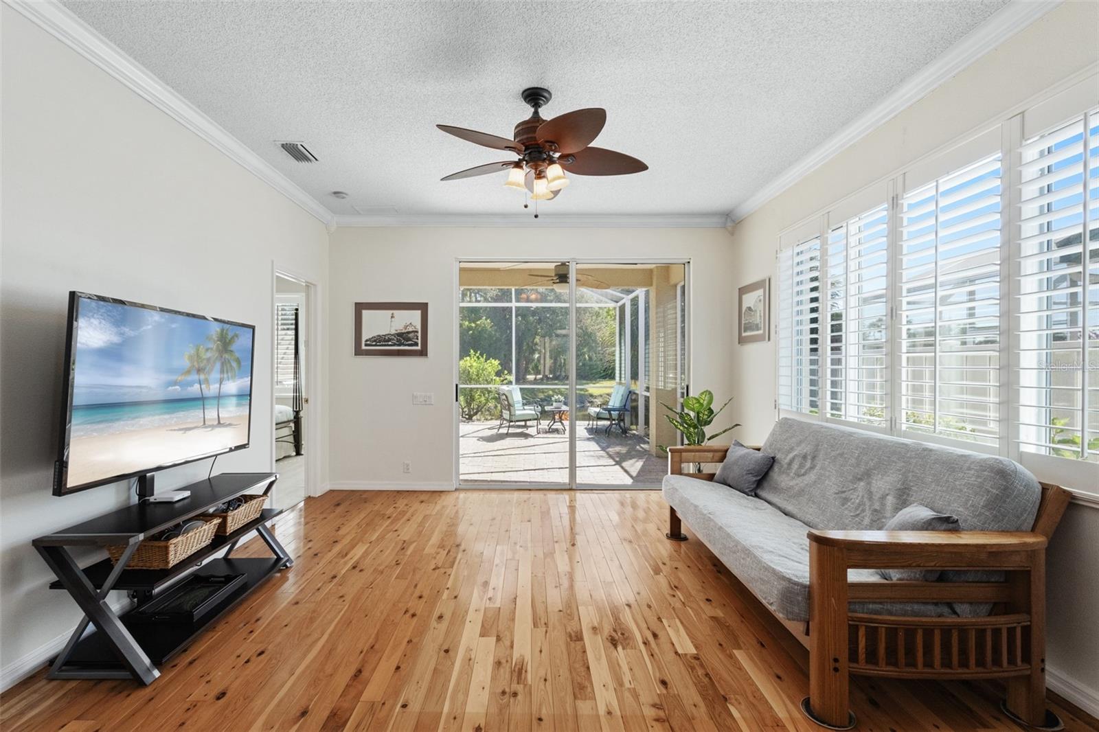 ROSEDALE 8 WESTBURY LAKES - Residential