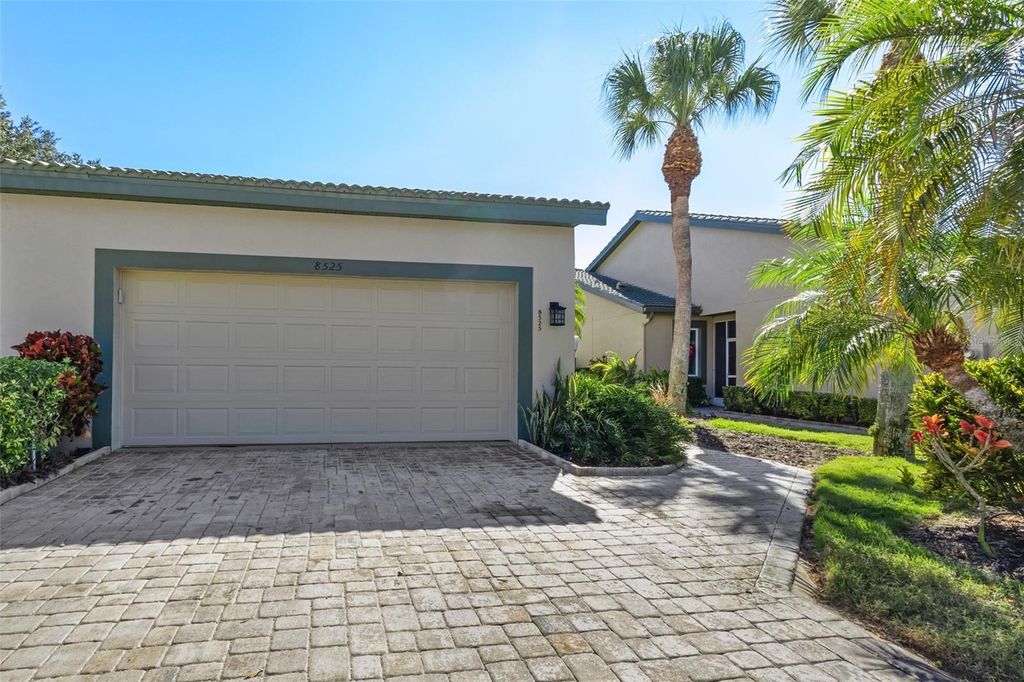 Photo of 8525 54th Avenue Circle E, Bradenton, FL 34211 (MLS # A4671968)
