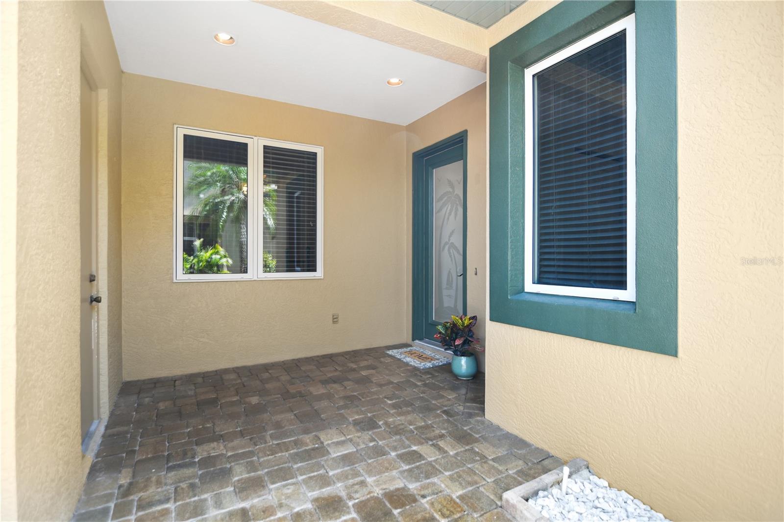 ROSEDALE 8 WESTBURY LAKES - Residential