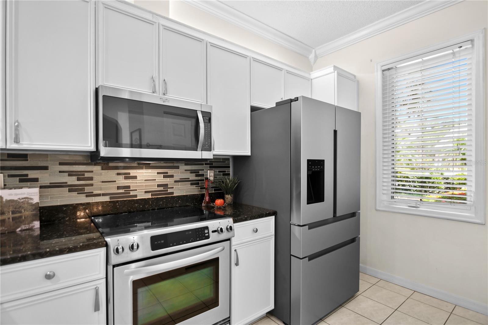 ROSEDALE 8 WESTBURY LAKES - Residential