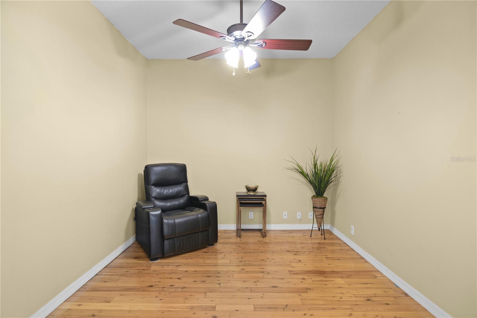 ROSEDALE 8 WESTBURY LAKES - Residential