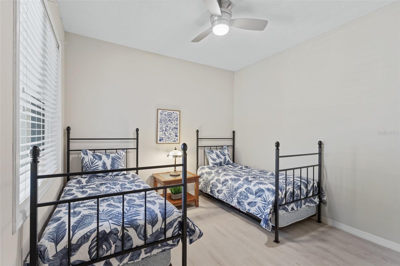 ROSEDALE 8 WESTBURY LAKES - Residential