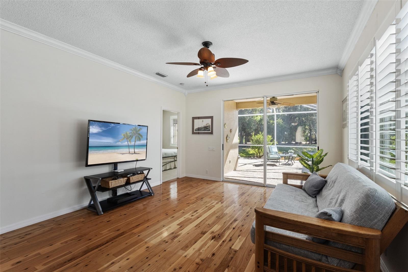 ROSEDALE 8 WESTBURY LAKES - Residential