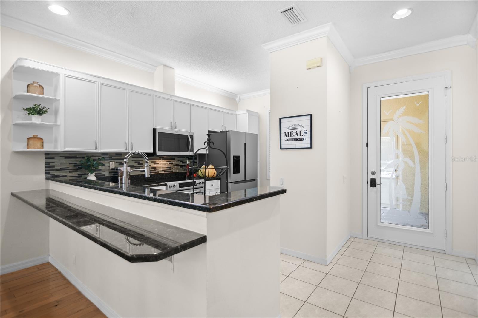 ROSEDALE 8 WESTBURY LAKES - Residential