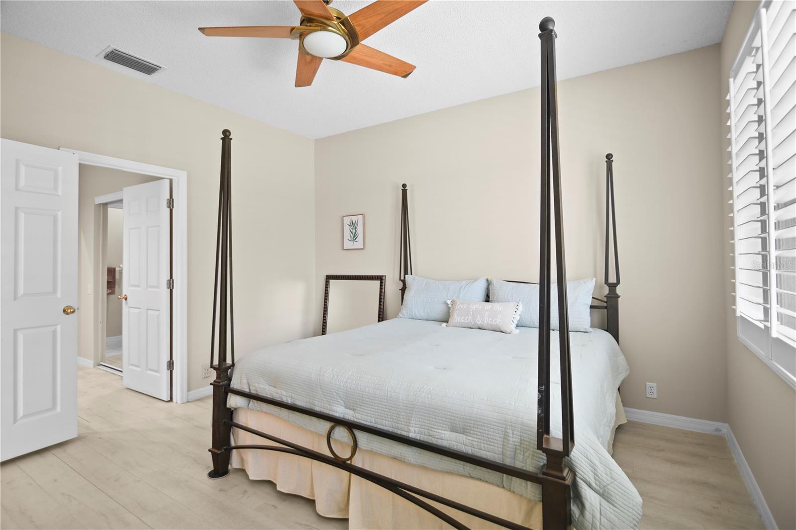 ROSEDALE 8 WESTBURY LAKES - Residential