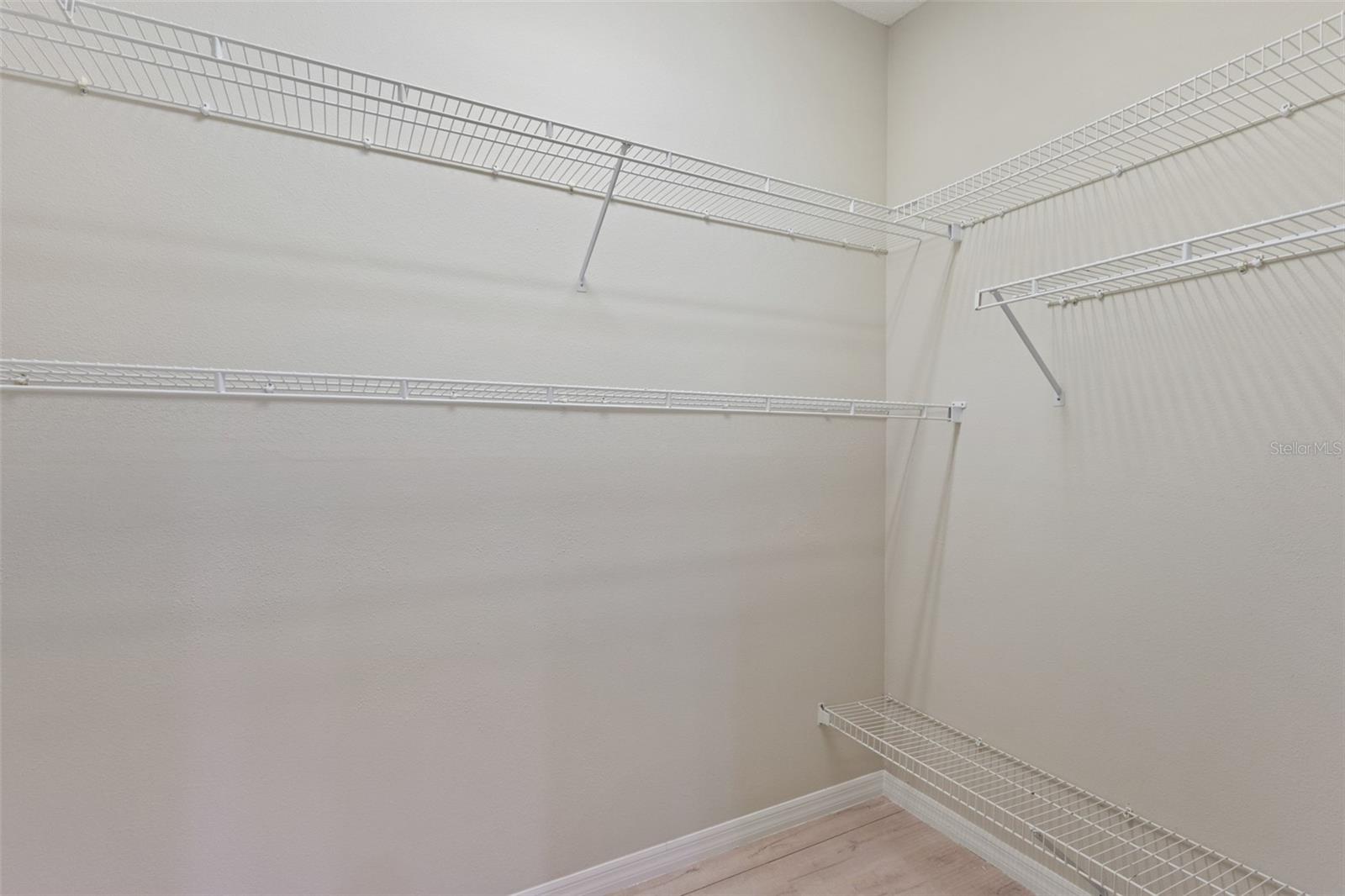 ROSEDALE 8 WESTBURY LAKES - Residential