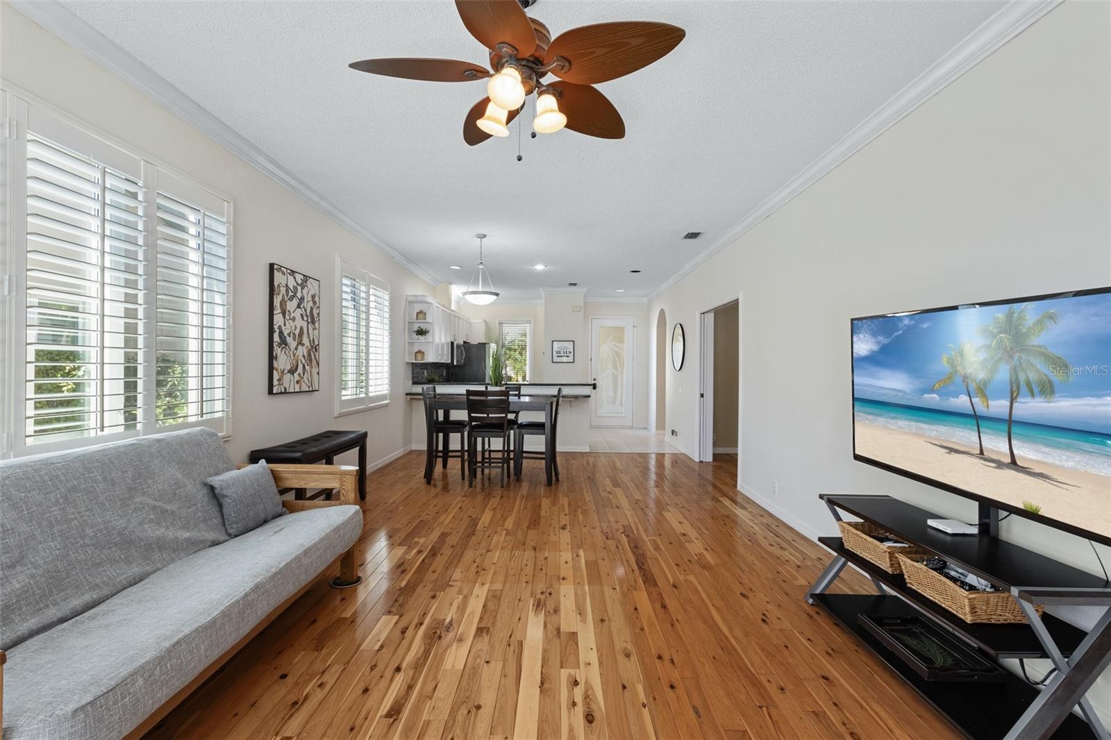 ROSEDALE 8 WESTBURY LAKES - Residential