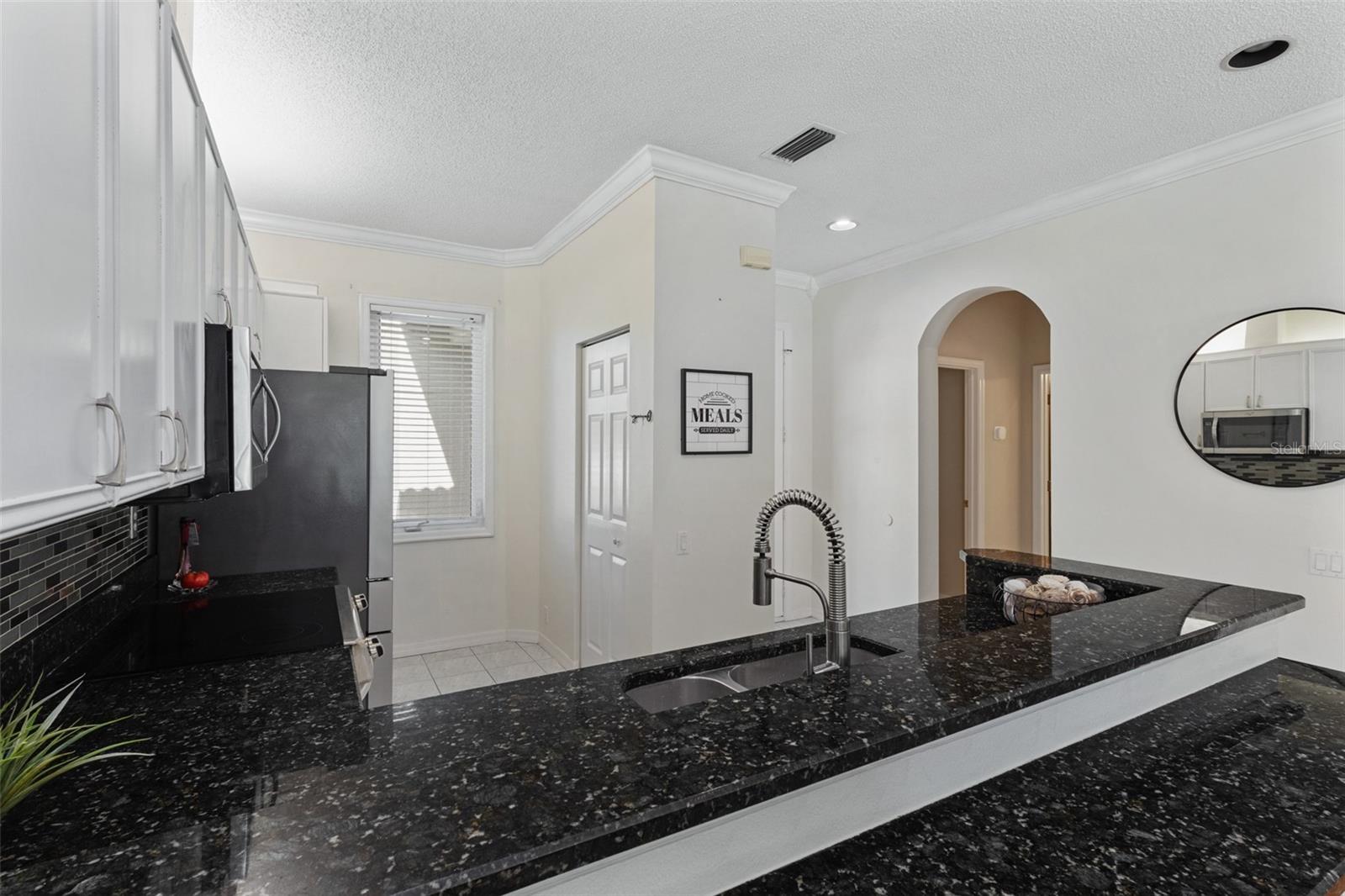 ROSEDALE 8 WESTBURY LAKES - Residential