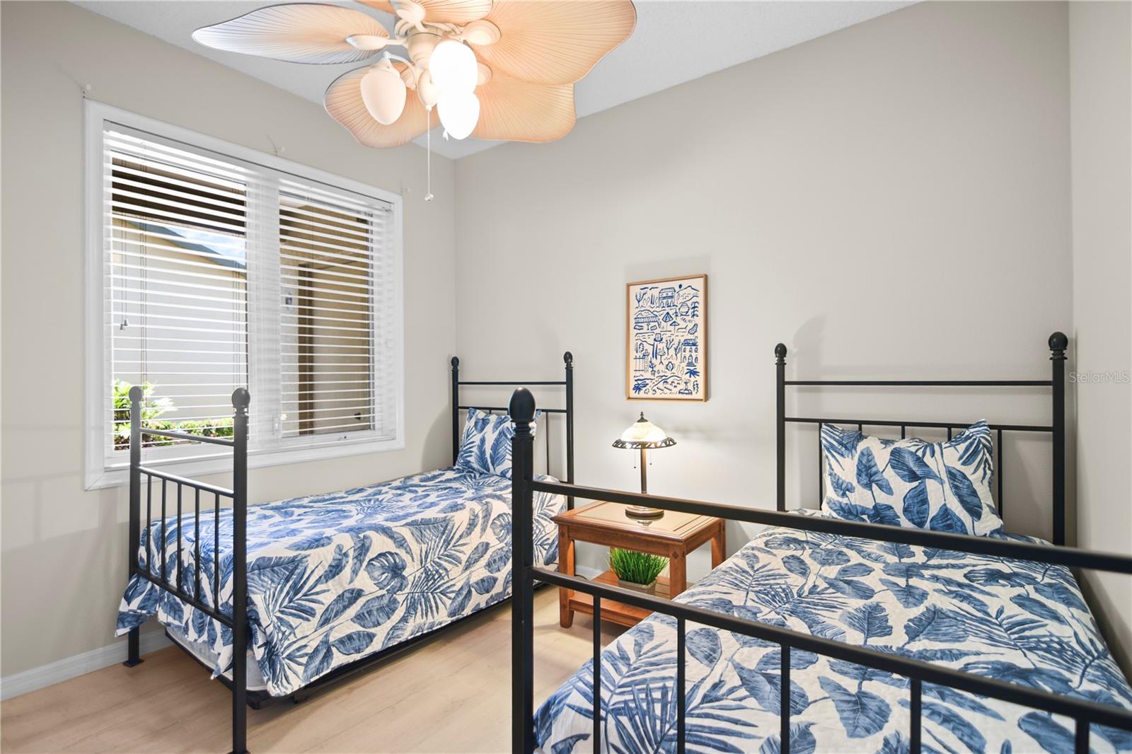 ROSEDALE 8 WESTBURY LAKES - Residential