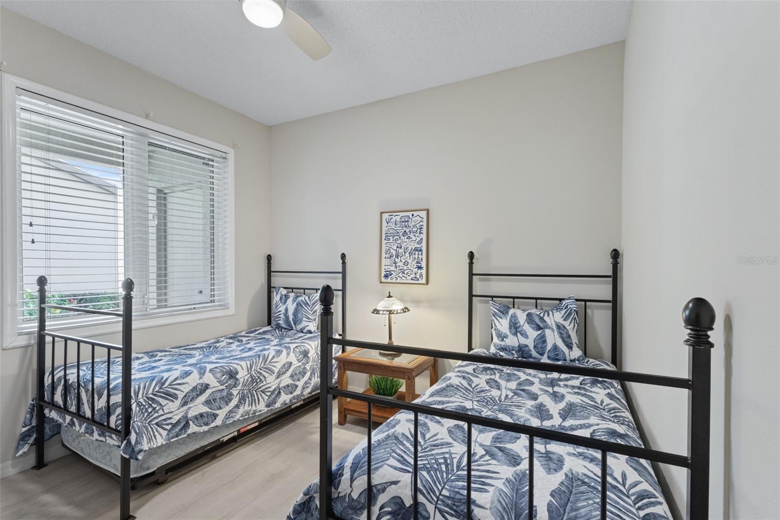 ROSEDALE 8 WESTBURY LAKES - Residential