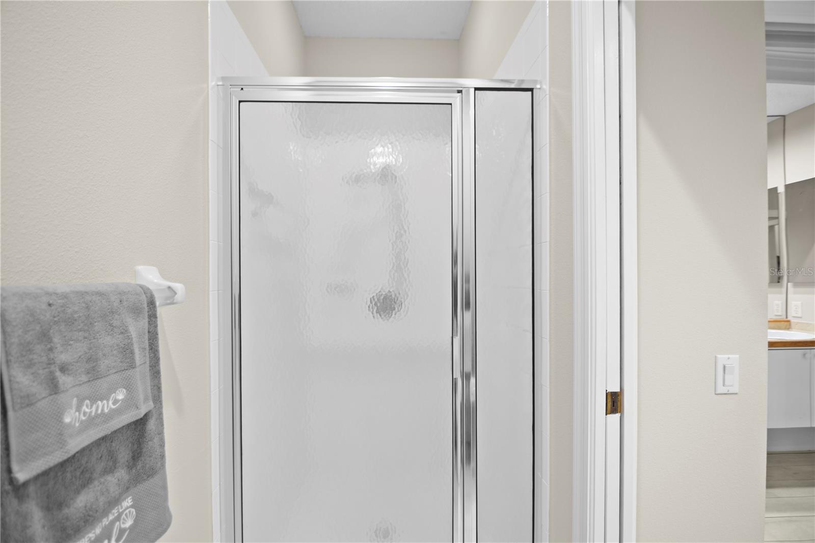 ROSEDALE 8 WESTBURY LAKES - Residential