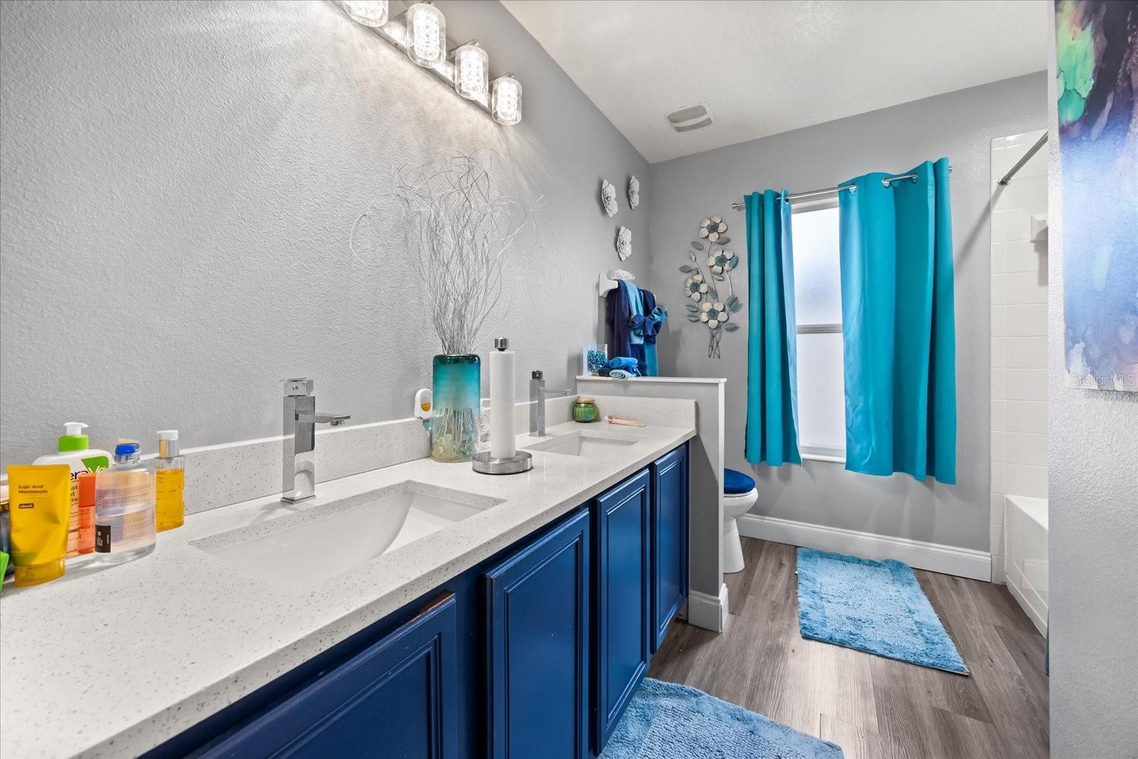 SHINGLE CRK RESRV AT OAKS - Residential