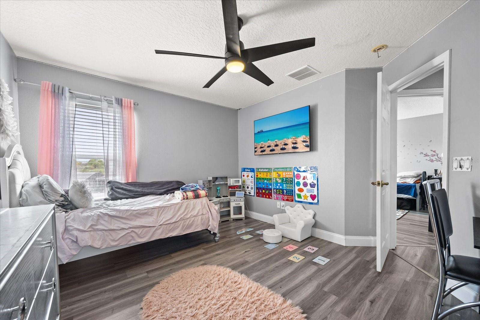 SHINGLE CRK RESRV AT OAKS - Residential