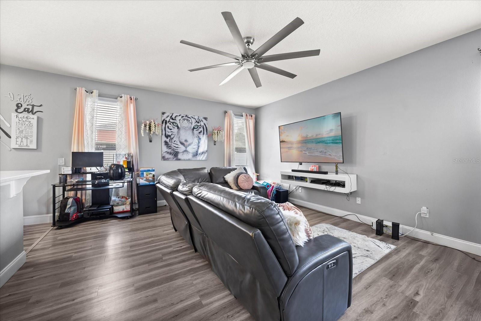 SHINGLE CRK RESRV AT OAKS - Residential