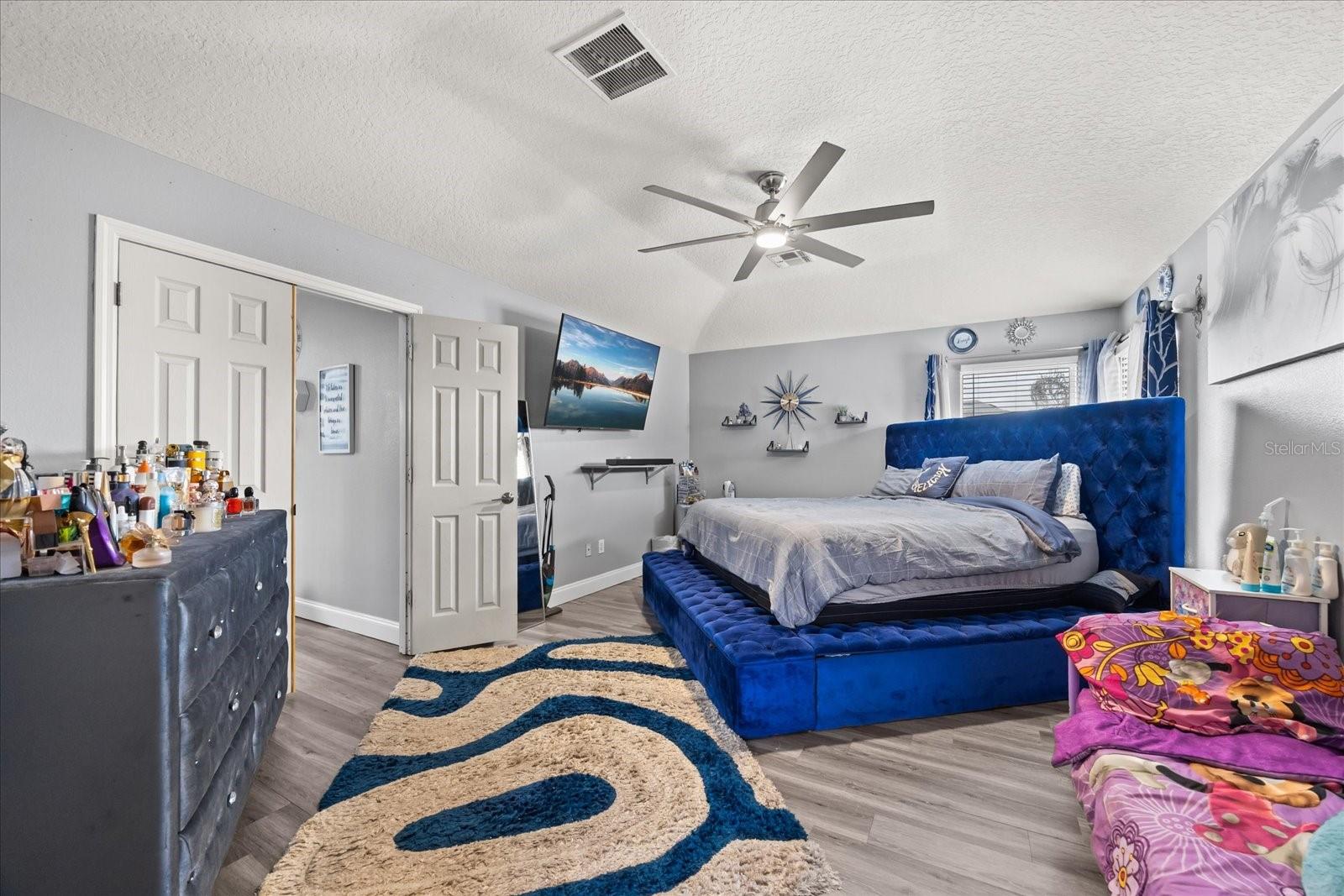 SHINGLE CRK RESRV AT OAKS - Residential