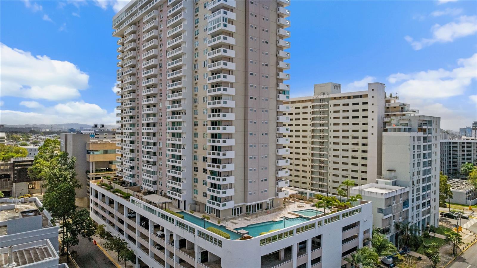THE COLISEUM TOWER RESIDENCES - Residential