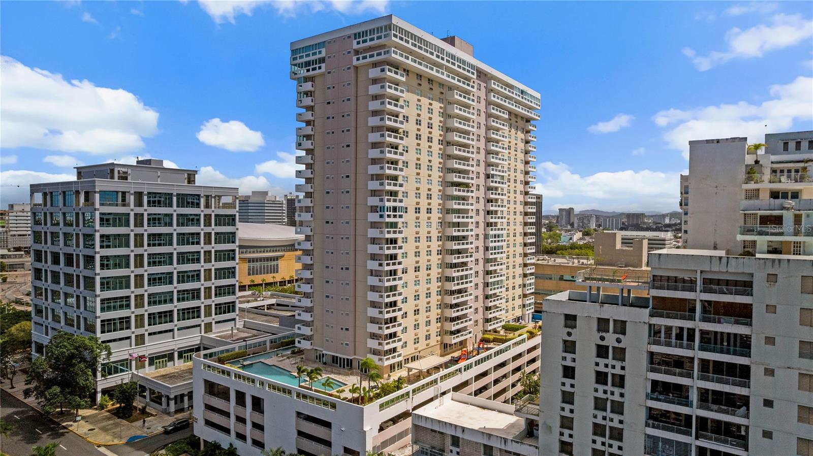 THE COLISEUM TOWER RESIDENCES - Residential