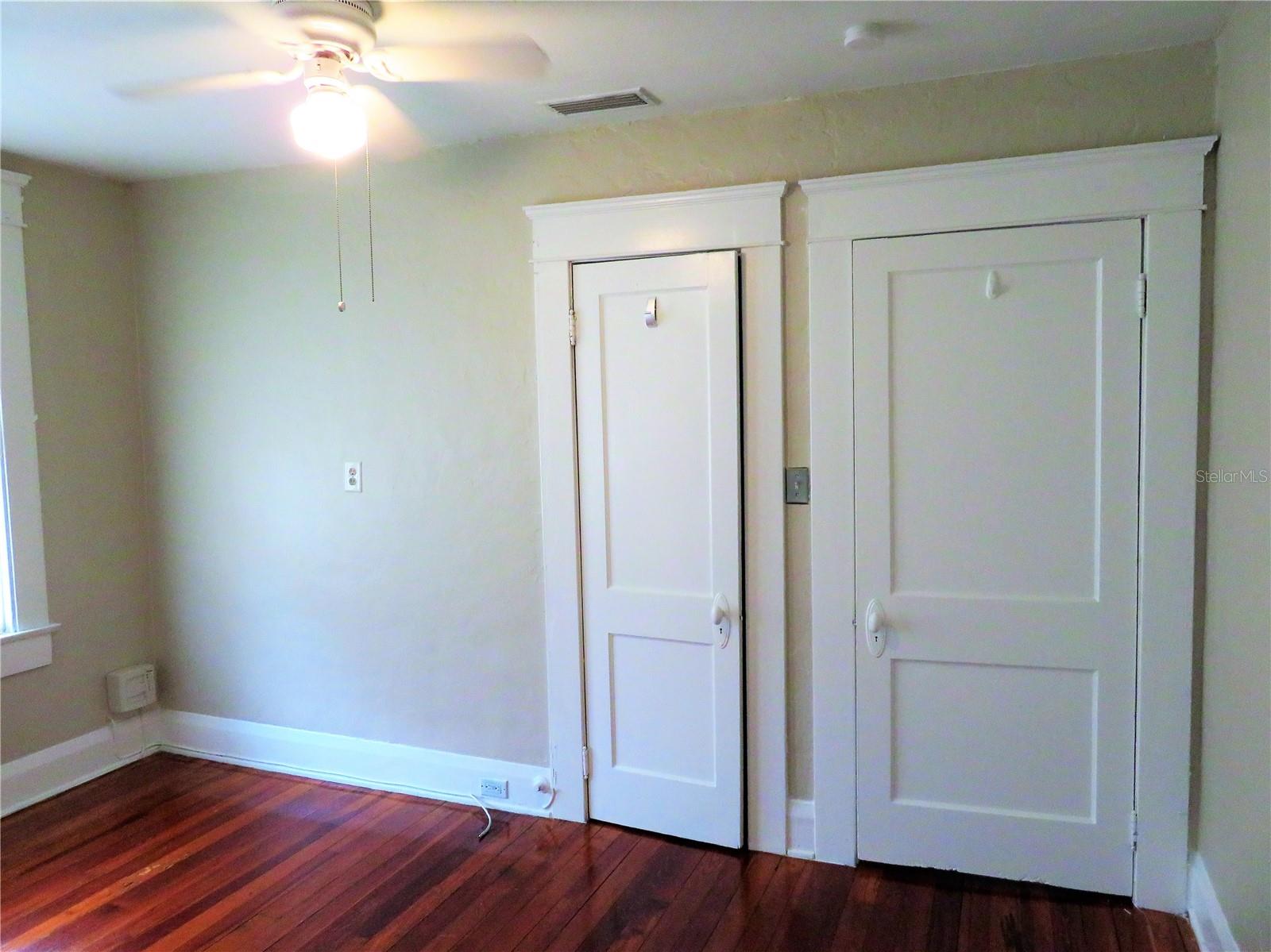 NORTH SUBURB BEAUTIFUL - Residential Lease